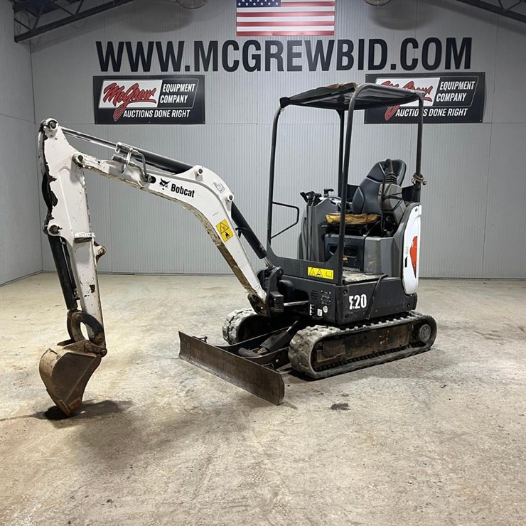 2016 BOBCAT E20