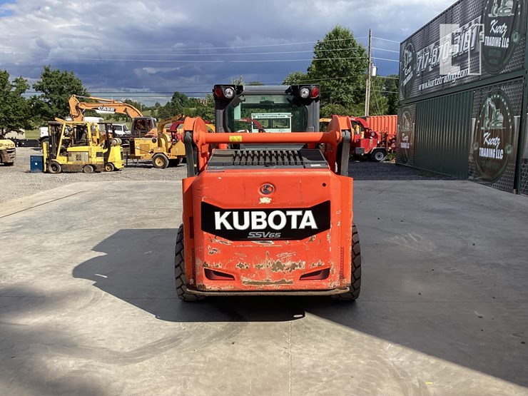 2016-kubota-ssv65-image-3