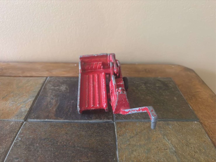 1/16-oliver-baler-and-hubley-tractor-and-implements-image-4