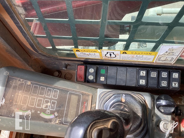 2019-takeuchi-tl8-image-18