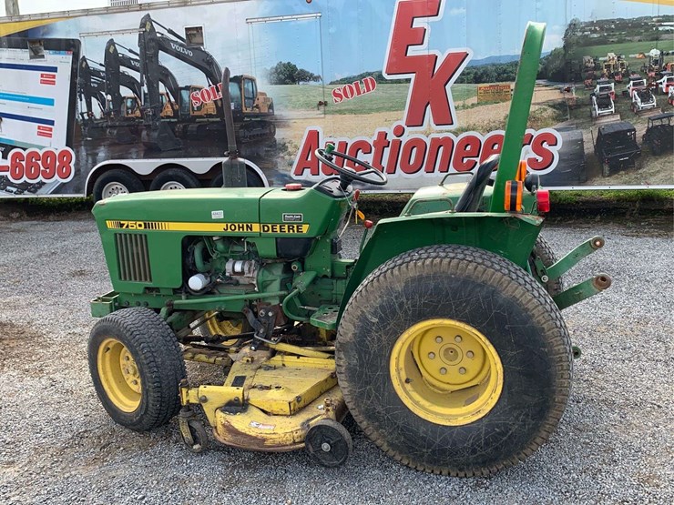 john-deere-750-image-10