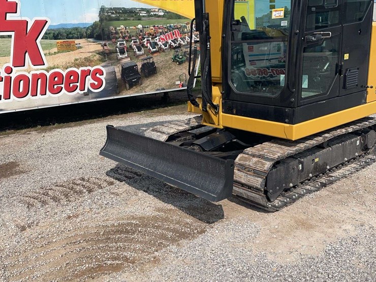 2025-caterpillar-305.5-image-10