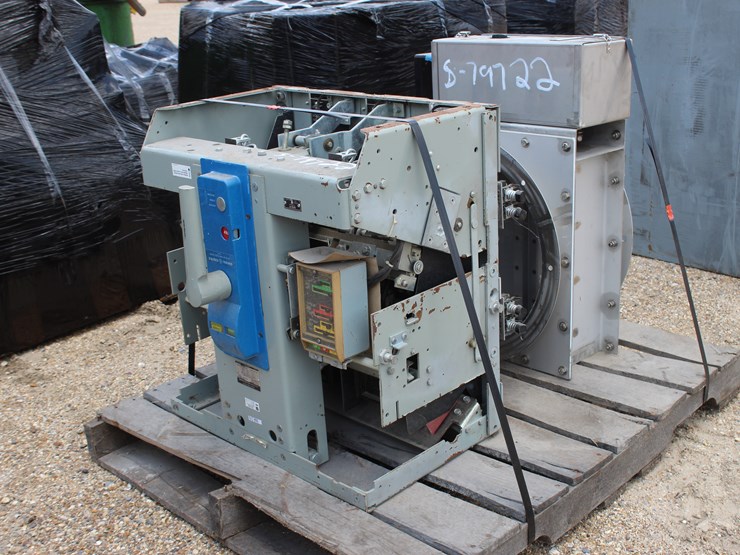 #3488-•-3200-amp-air-breaker-and-air-intake-image-4