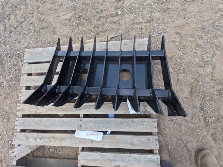 #5369-•-mini-universal-root-rake-image-1
