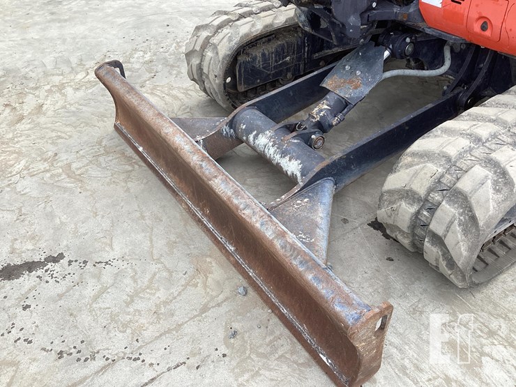 2019-kubota-u55-4-image-9