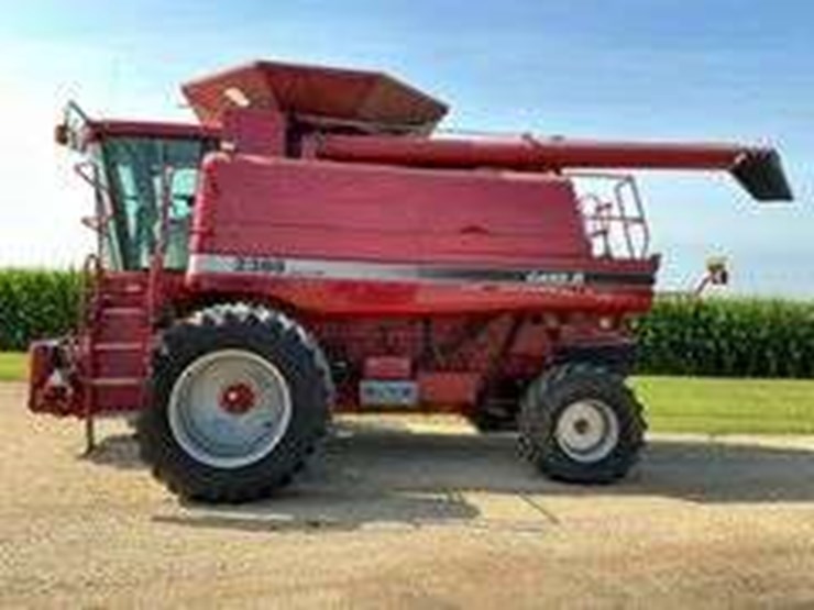 2005-case-ih-2388-image-2