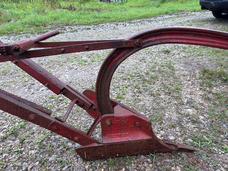 oliver-9”-horse-drawn-plow-image-13