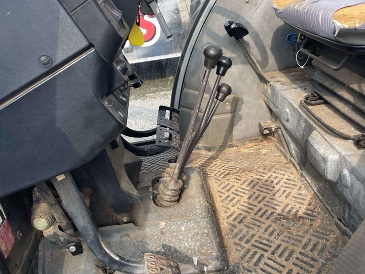 massey-ferguson-390t-image-22