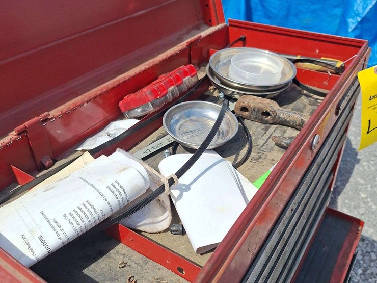 craftsman-doublestack-toolbox-with-misc-tools-image-7