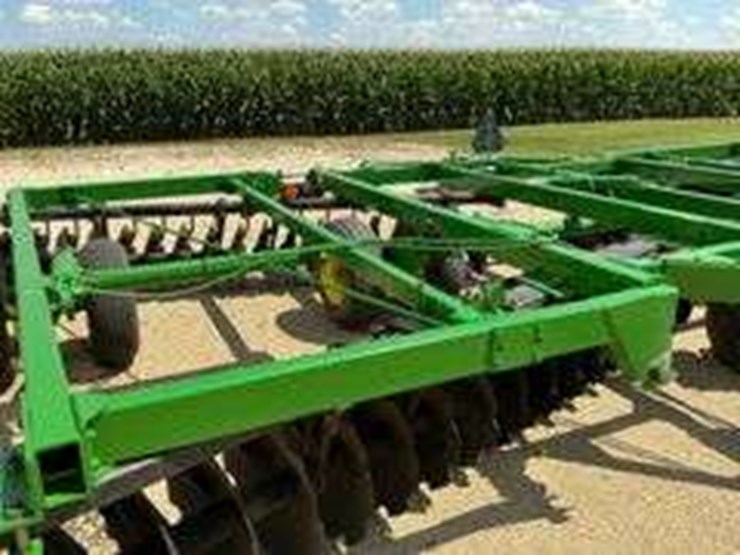 john-deere-331-image-7