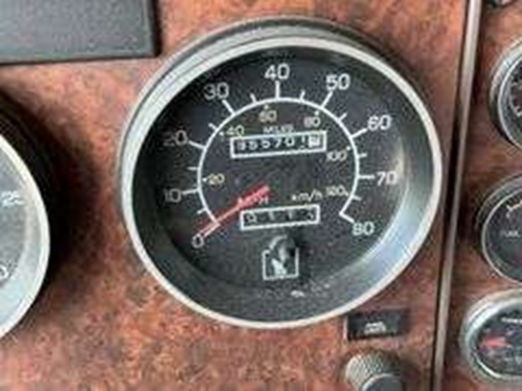 2006-kenworth-t800-image-11