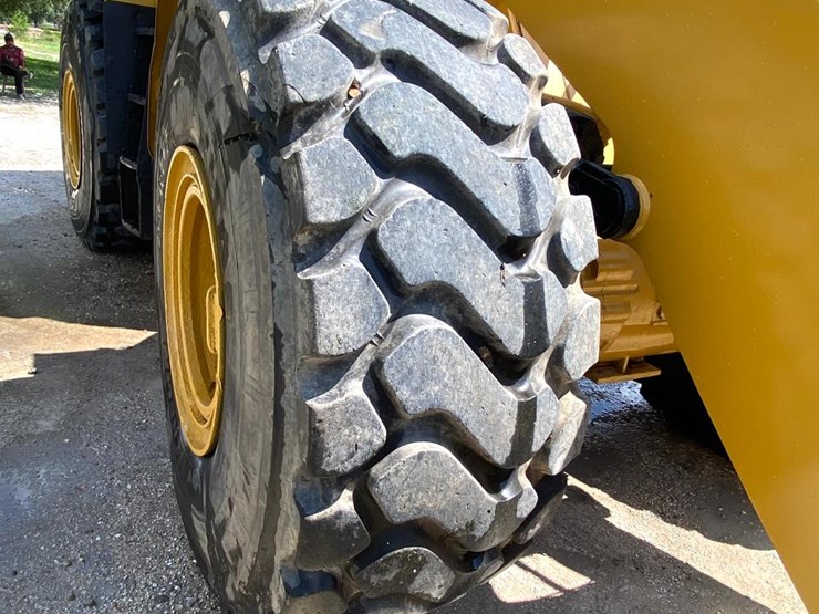 2015-caterpillar-966m-image-32