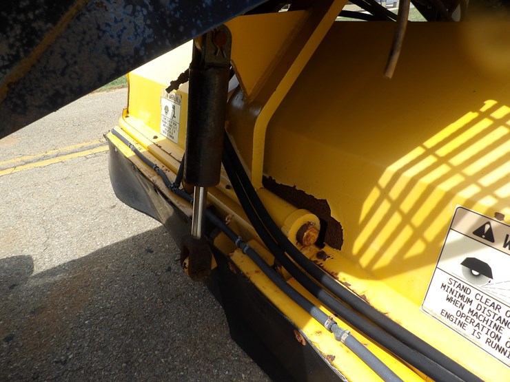 #73-•-#27064-•-2017-laymor-sm-450st-street-sweeper-image-17