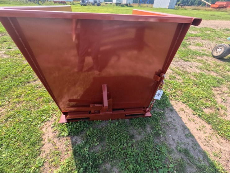 #5251-•-2-yard-self-dumping-hopper-image-4