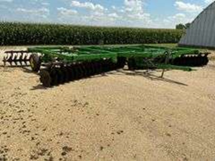 john-deere-331-image-3