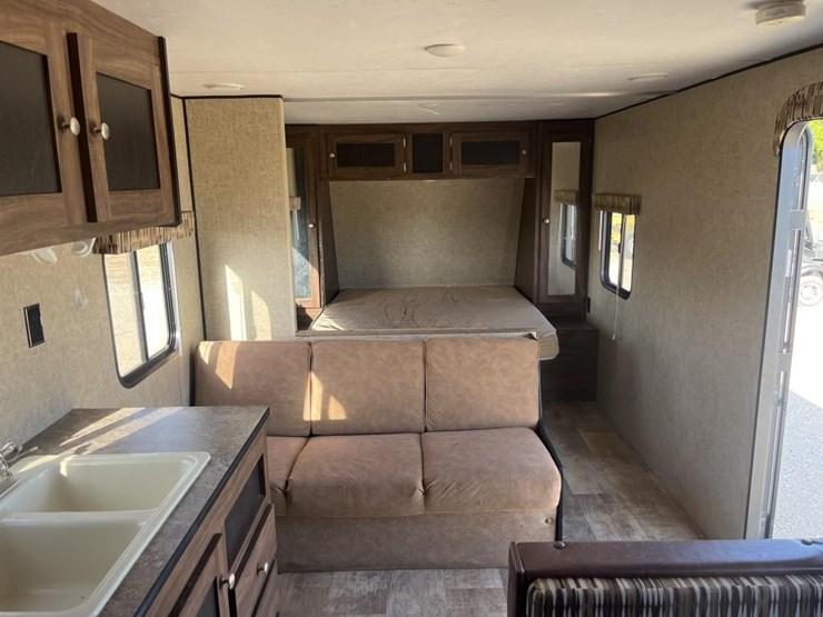 l2--2016-kz-sportsman-travel-trailer-image-11