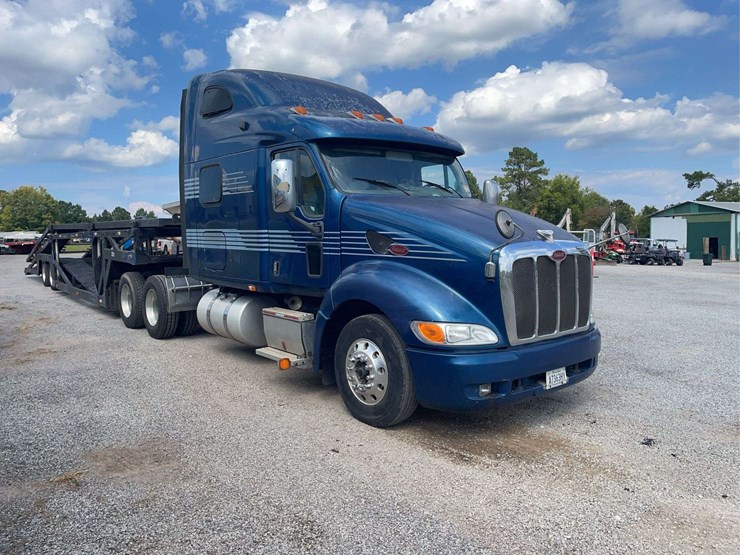 2009-peterbilt-387-image-4