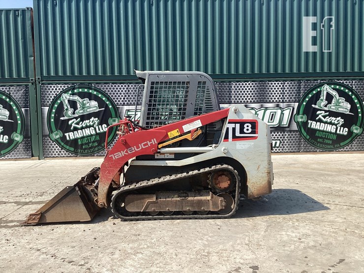 2019-takeuchi-tl8-image-1