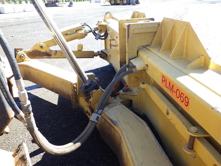 2019-caterpillar-d7e-lgp-image-18