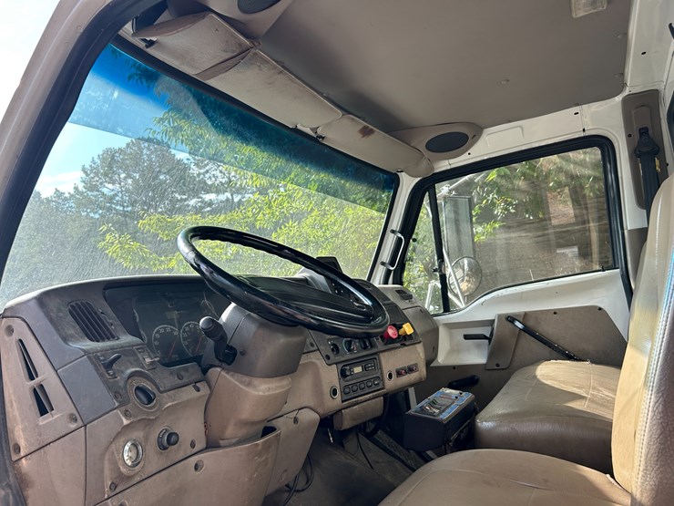 2006-sterling-l8500-image-74