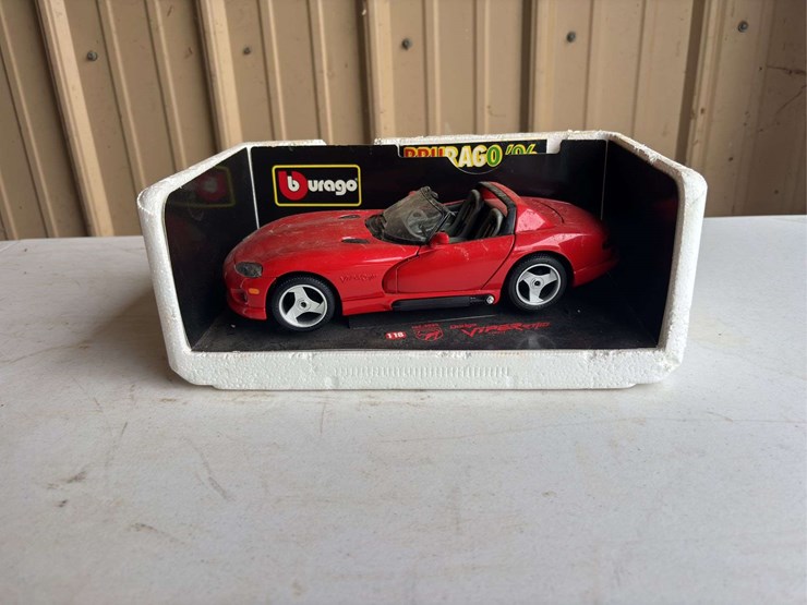 (3)-cat-bulldozer-remote-control-and-vehicle-models-image-12