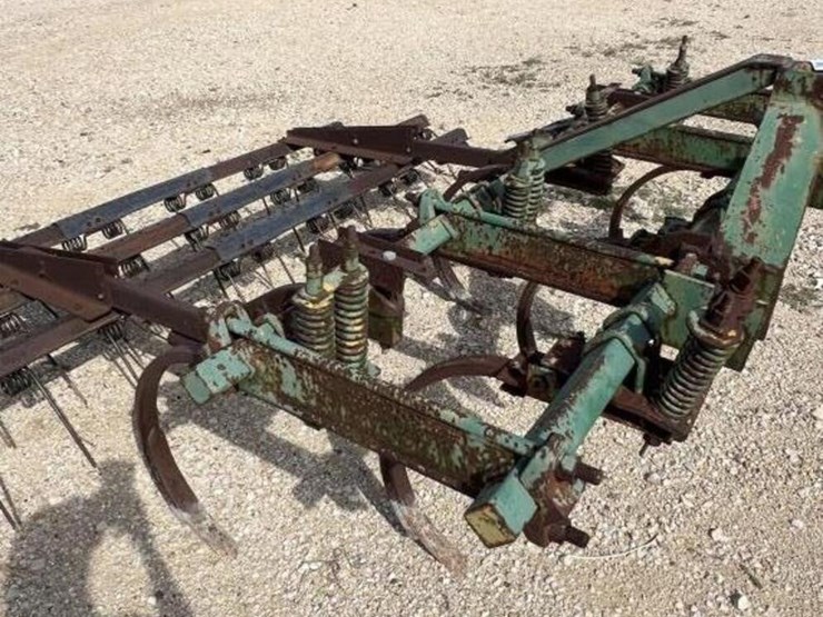 l2---jd-3pt-chisel-plow-image-5