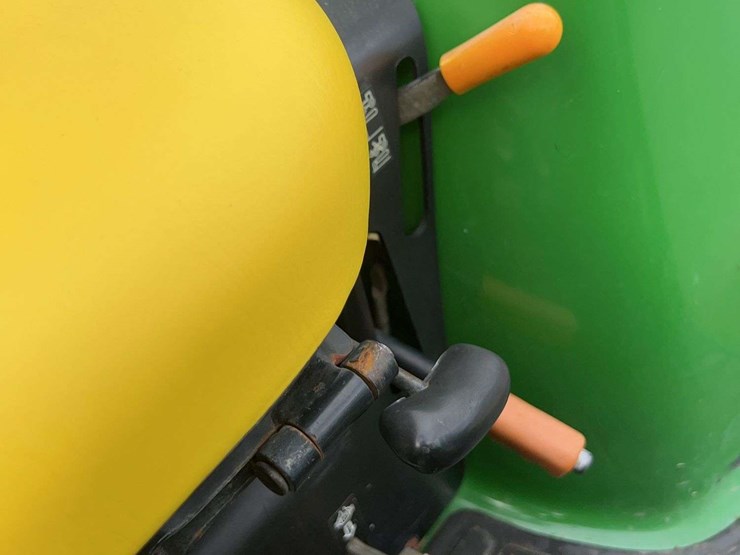 john-deere-3120-image-23