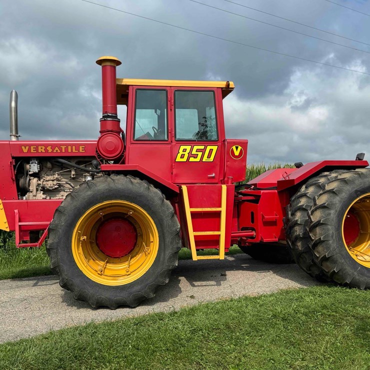 1976 VERSATILE 850
