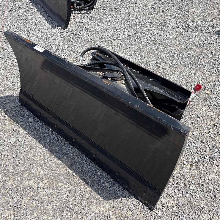 #28424 • GIYI GY-TXC 43" SNOW SHOVEL