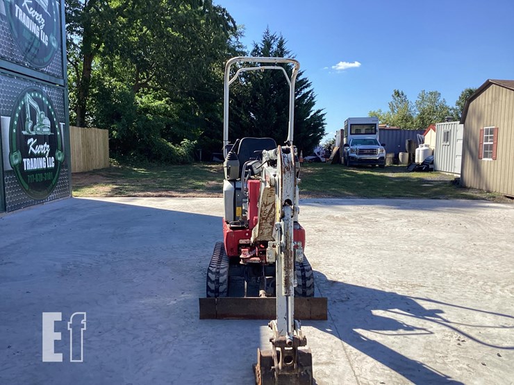 2018-takeuchi-tb210r-image-6
