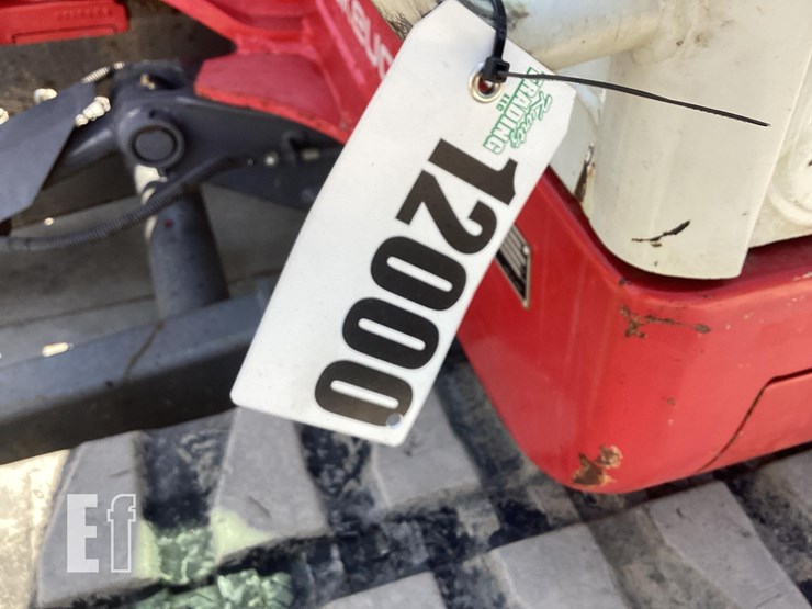 2018-takeuchi-tb260-image-19