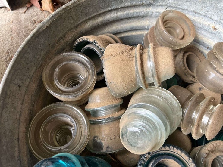glass-insulators-image-4