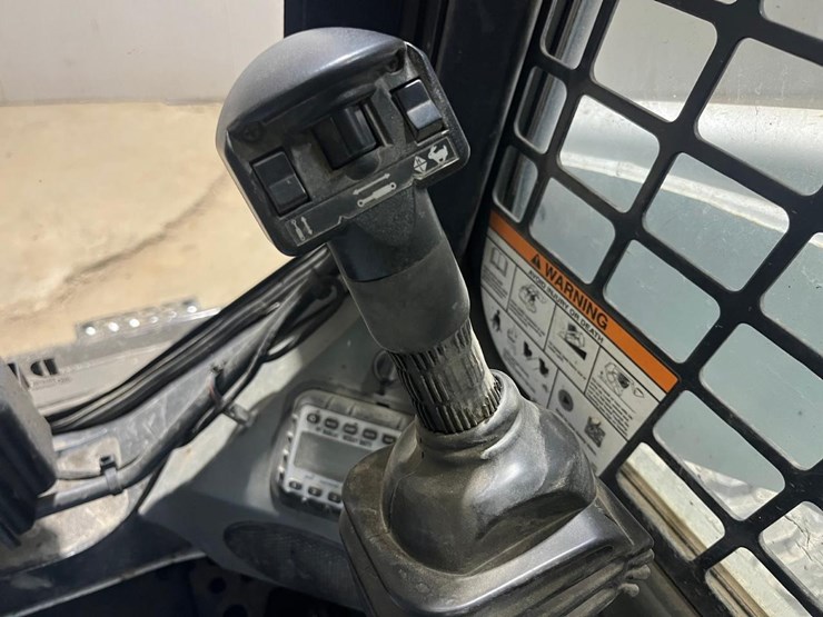 2018-bobcat-s650-image-29