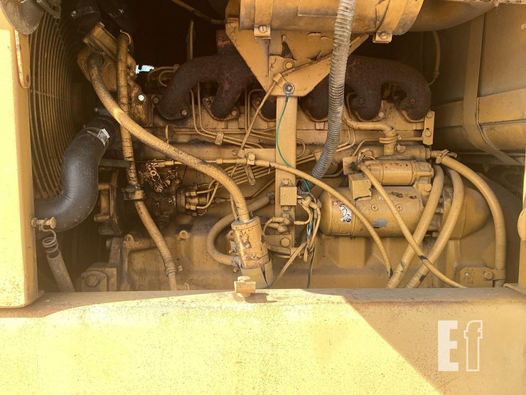1988-deere-670b-image-11