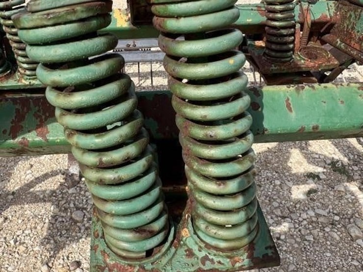 l2---jd-3pt-chisel-plow-image-6