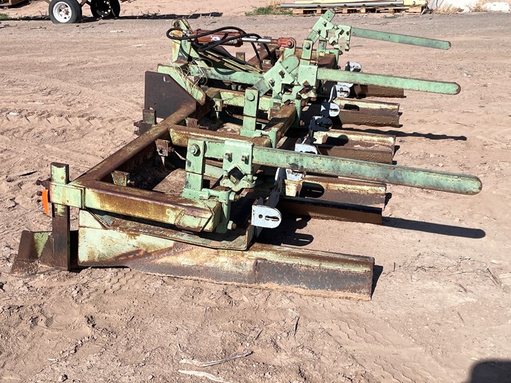 #9045-•-darbyshire-3-pt,-4-row-bedding-unit-image-6