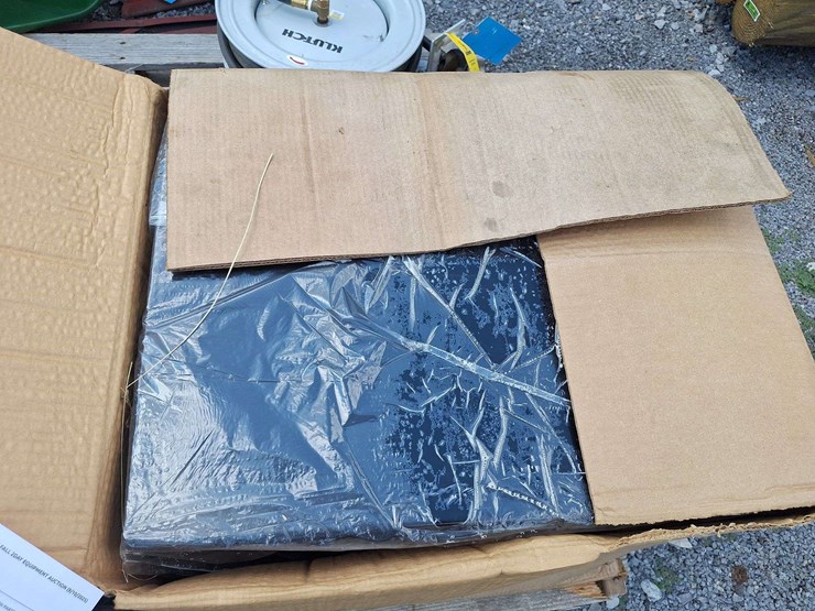 unused-jobox-18x18x24-underbody-toolbox-in-box-image-3