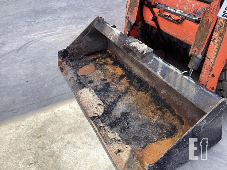 2016-kubota-ssv65-image-9