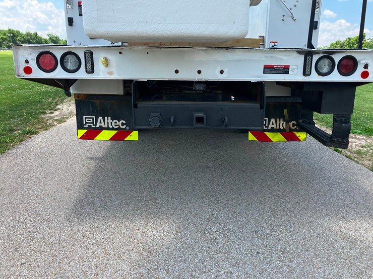 2017-ram-4500-bucket-truck-image-7