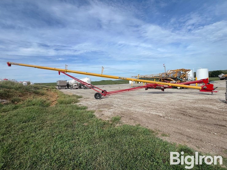 2020-westfield-mkx-10-73-low-profile-swing-hopper-auger-image-4
