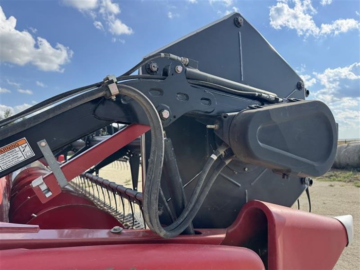 2011-case-ih-3020-image-11