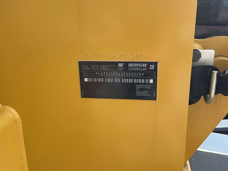 2025-caterpillar-305.5-image-30