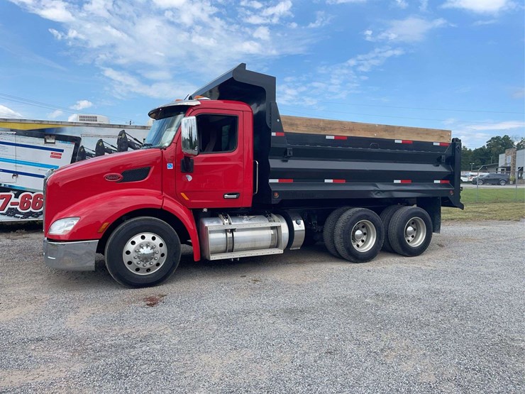 2017-peterbilt-579-image-1