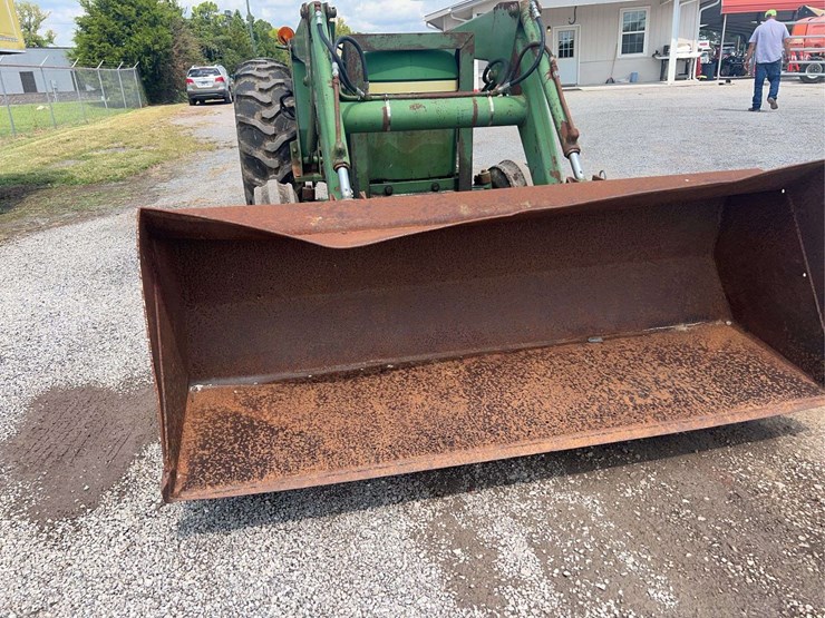 john-deere-2440-image-7