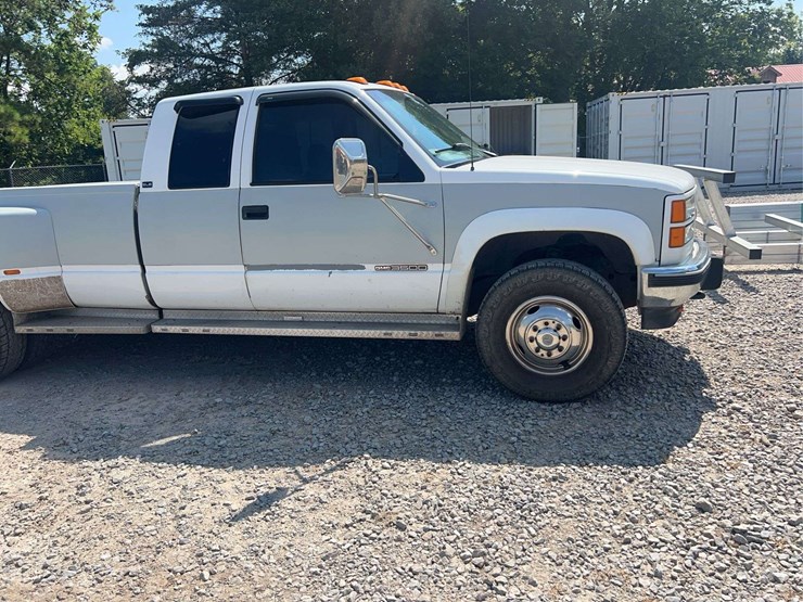 1995-gmc-k3500-image-2