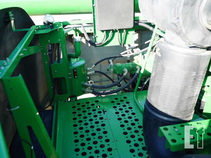 2007-john-deere-9560-sts-image-29