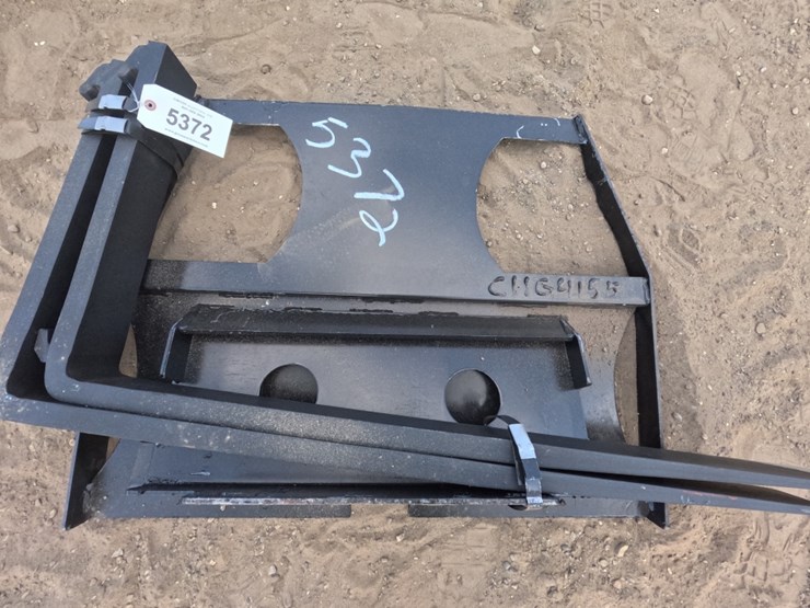 #5372-•-36"mini-universal-attach-fork-frame-w/42"-forks-image-1