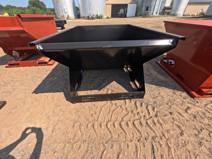 #5276-•-1.5-yard-skid-steer-trash-hopper-image-2