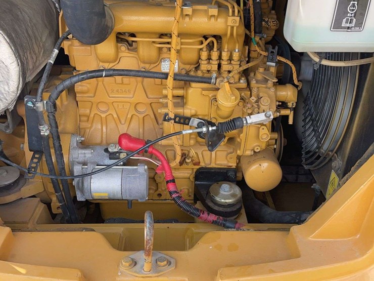 2021-caterpillar-305.5-image-17