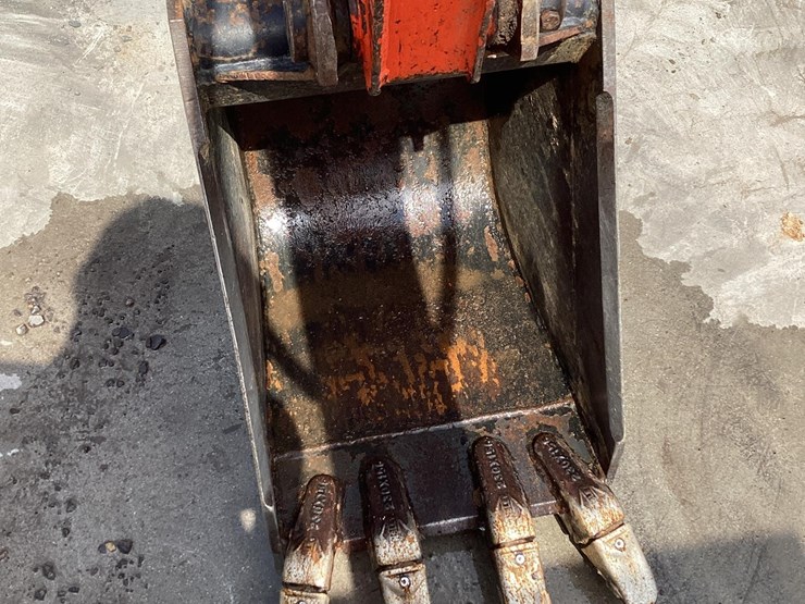 2000-kubota-l35-image-12